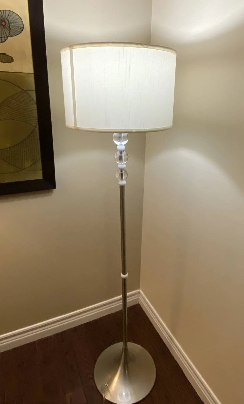Floor Lamp thumbnail