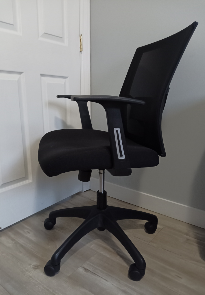 Swivel Chair: Staples Desk chair - photo 2