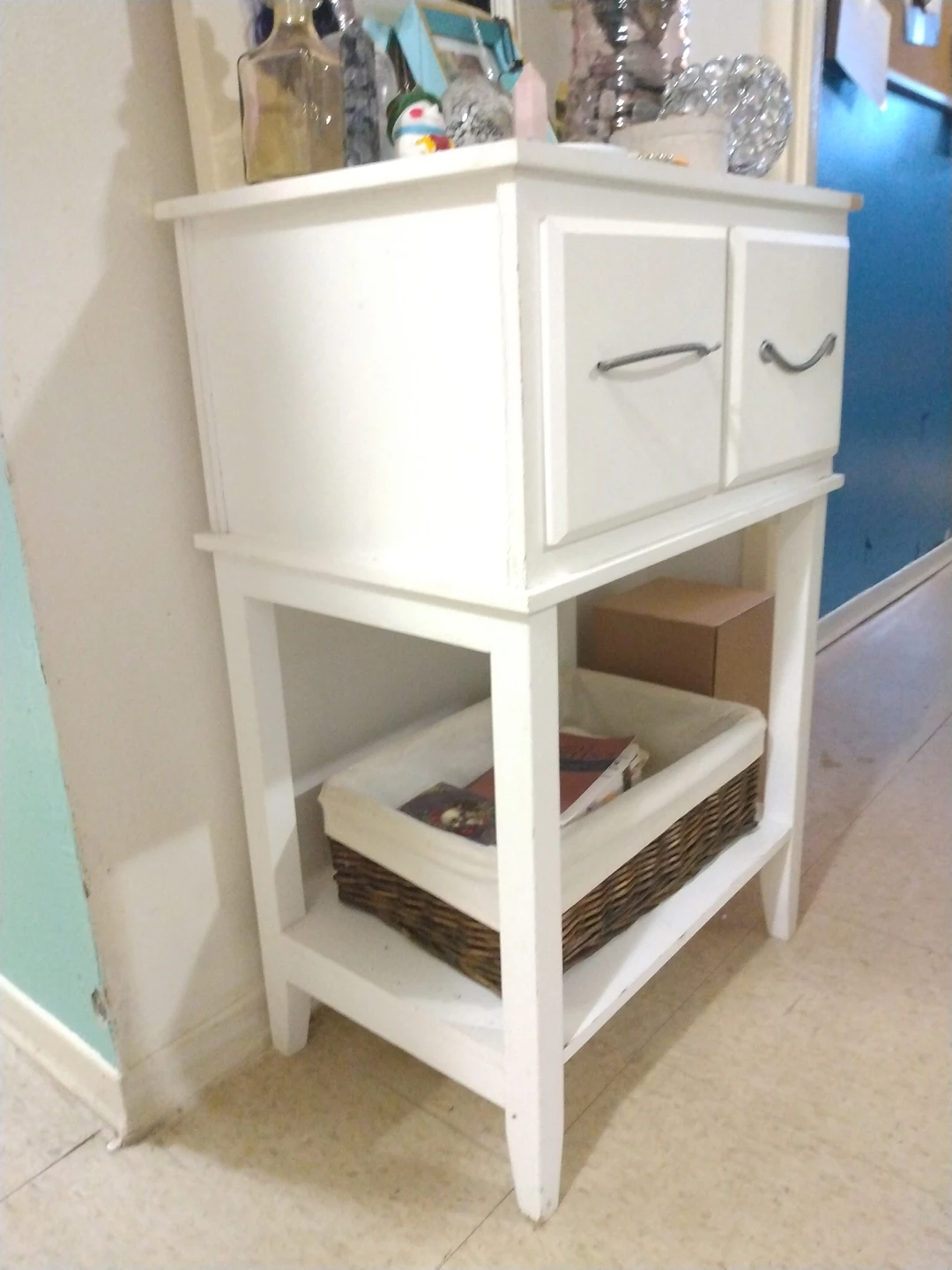 Antique Wooden Vanity with Mirror/ 2 Drawers - photo 3