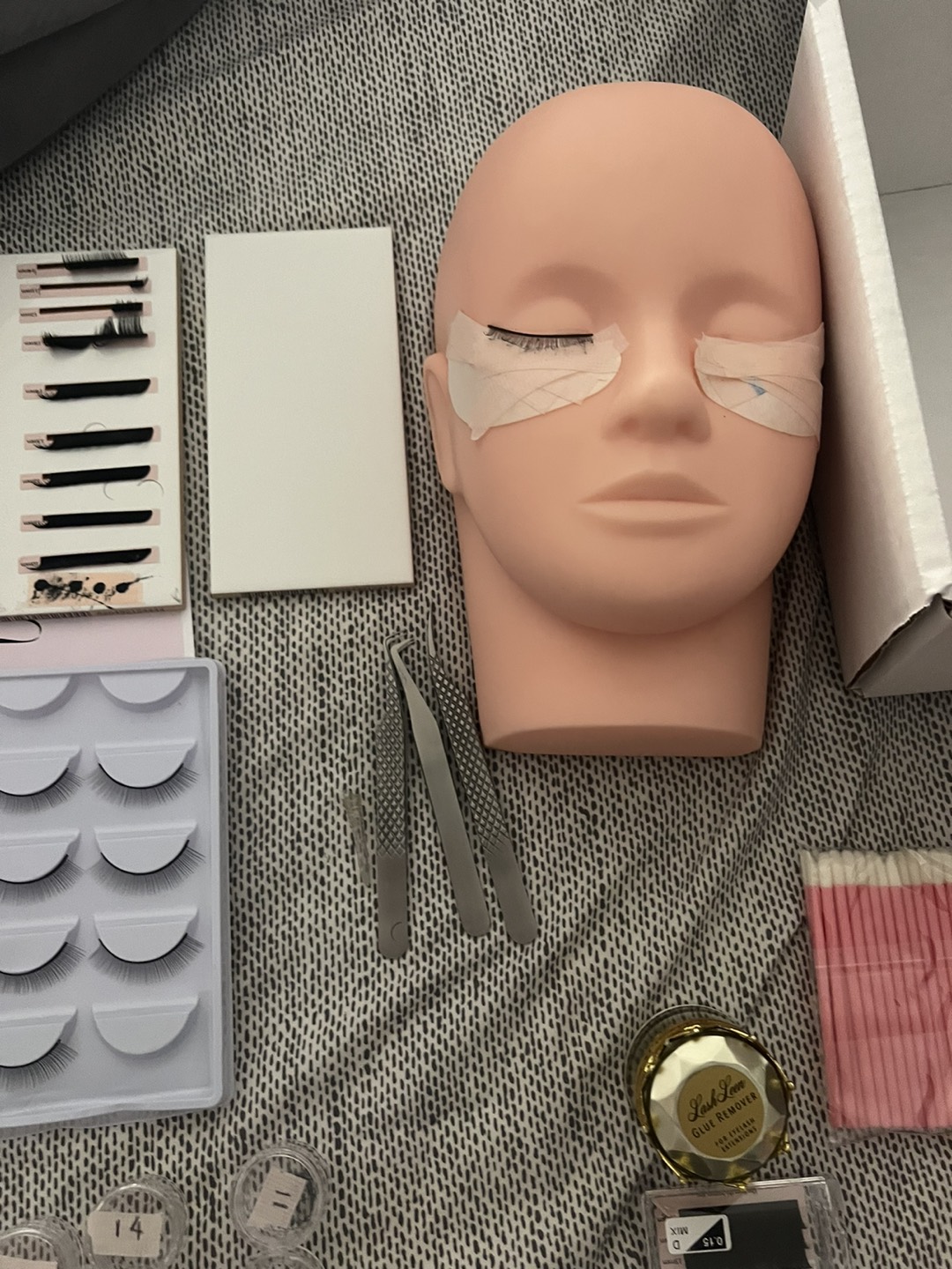 ⬆️ Lash tech starter kit thumbnail