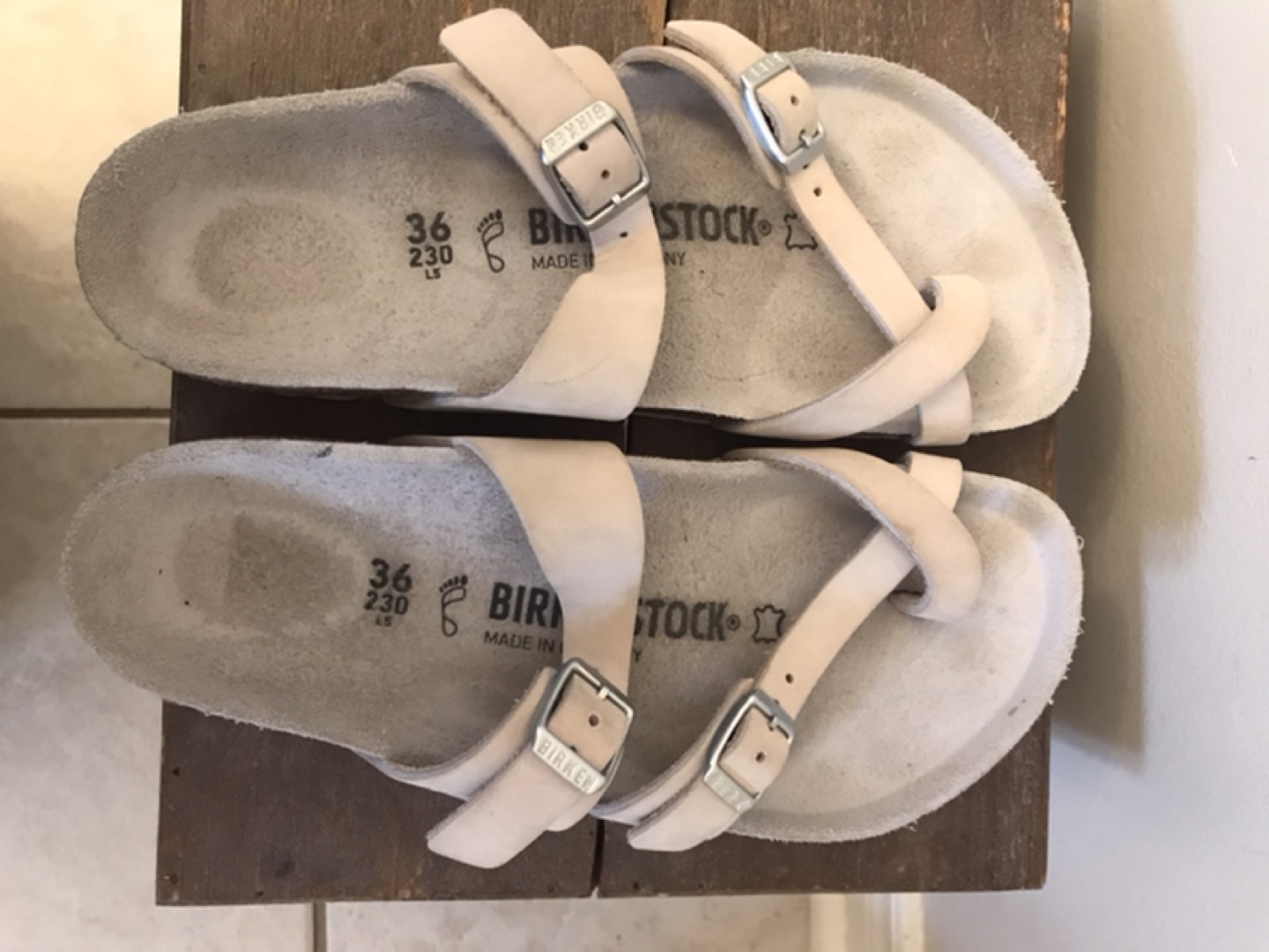 Women’s Birkenstock Shoes Size 36 image indicator(2)