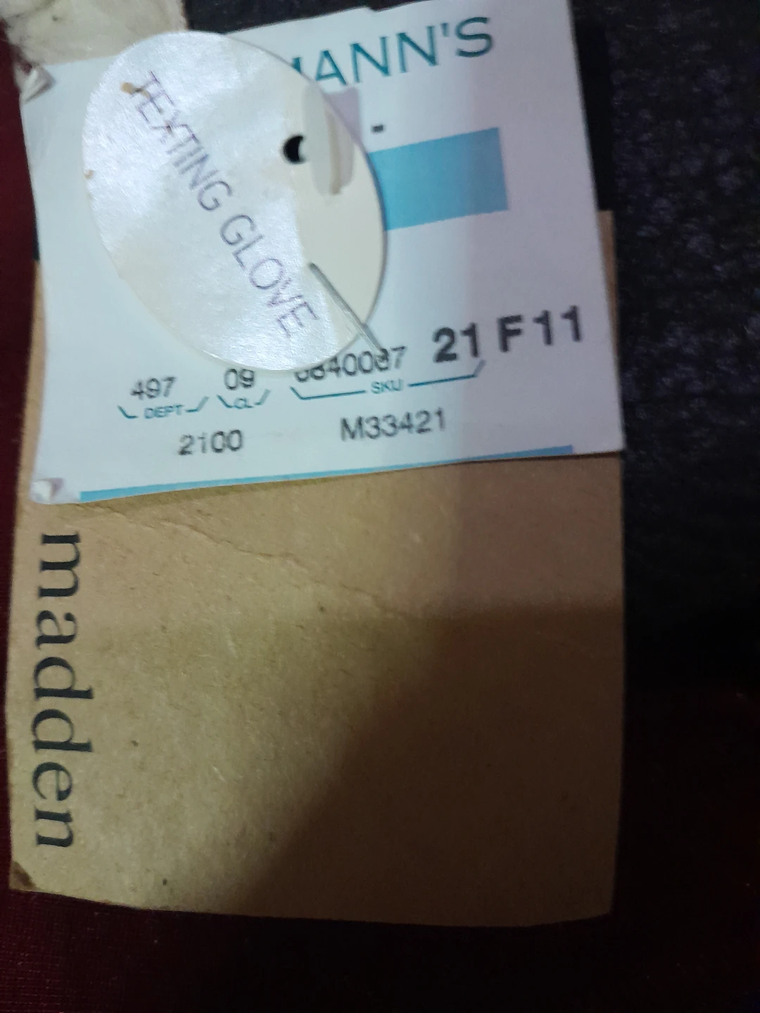 Steve Madden texting glove image indicator(3)