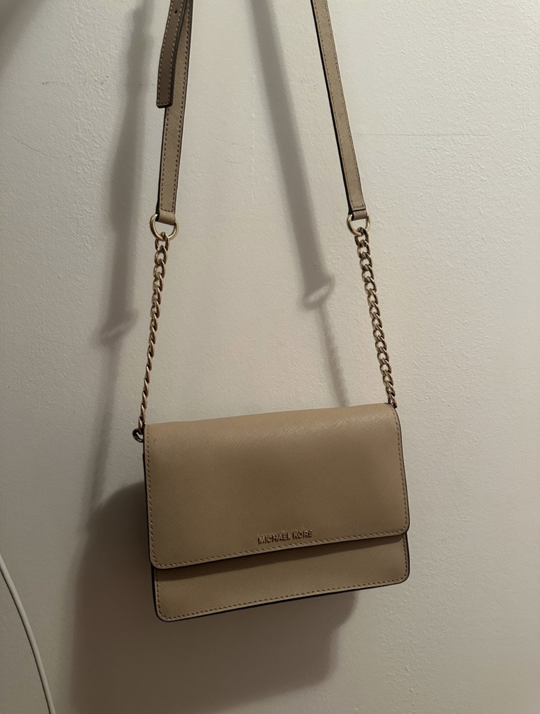 Michael kors crossbody bag
