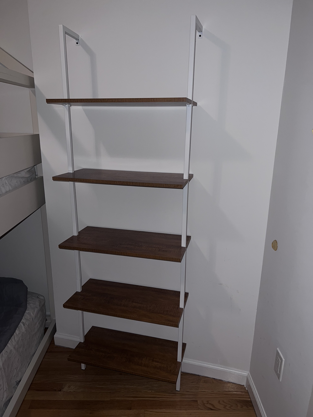 Bookshelf - photo 5