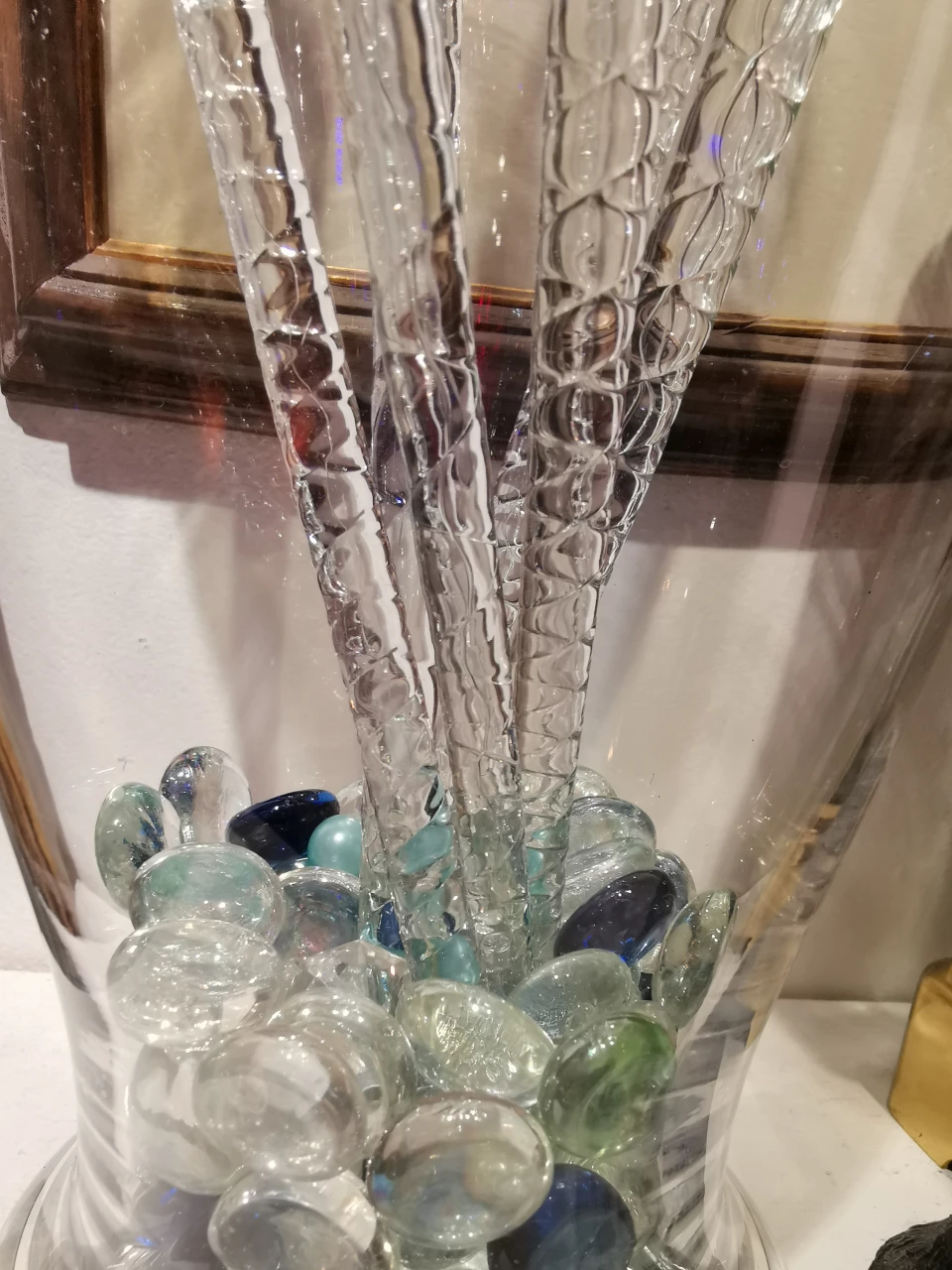 Vintage 1960's hand blown coloured 6 long stem Champagne Flutes - photo 5