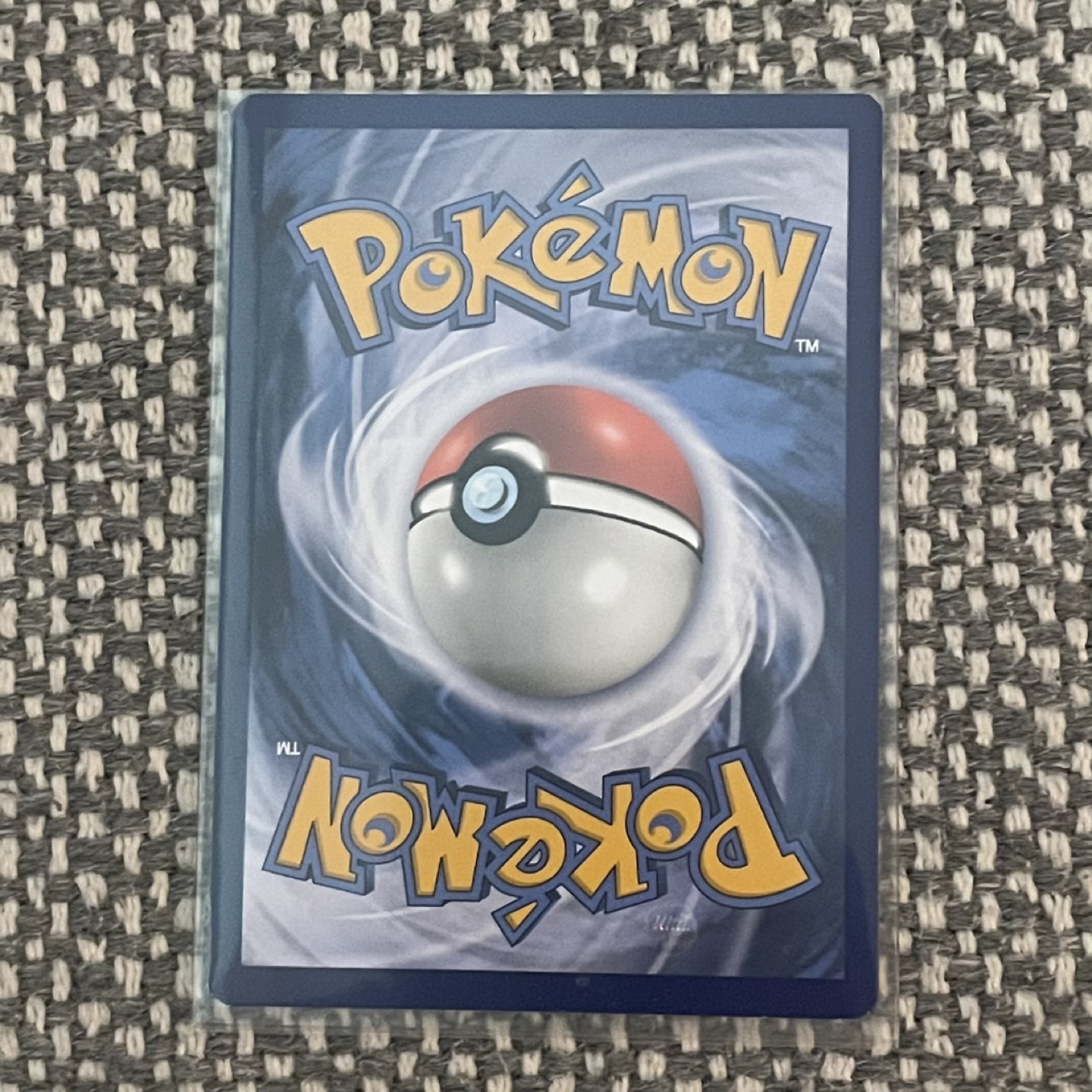 Surfing Pikachu Pokémon Card image indicator(2)