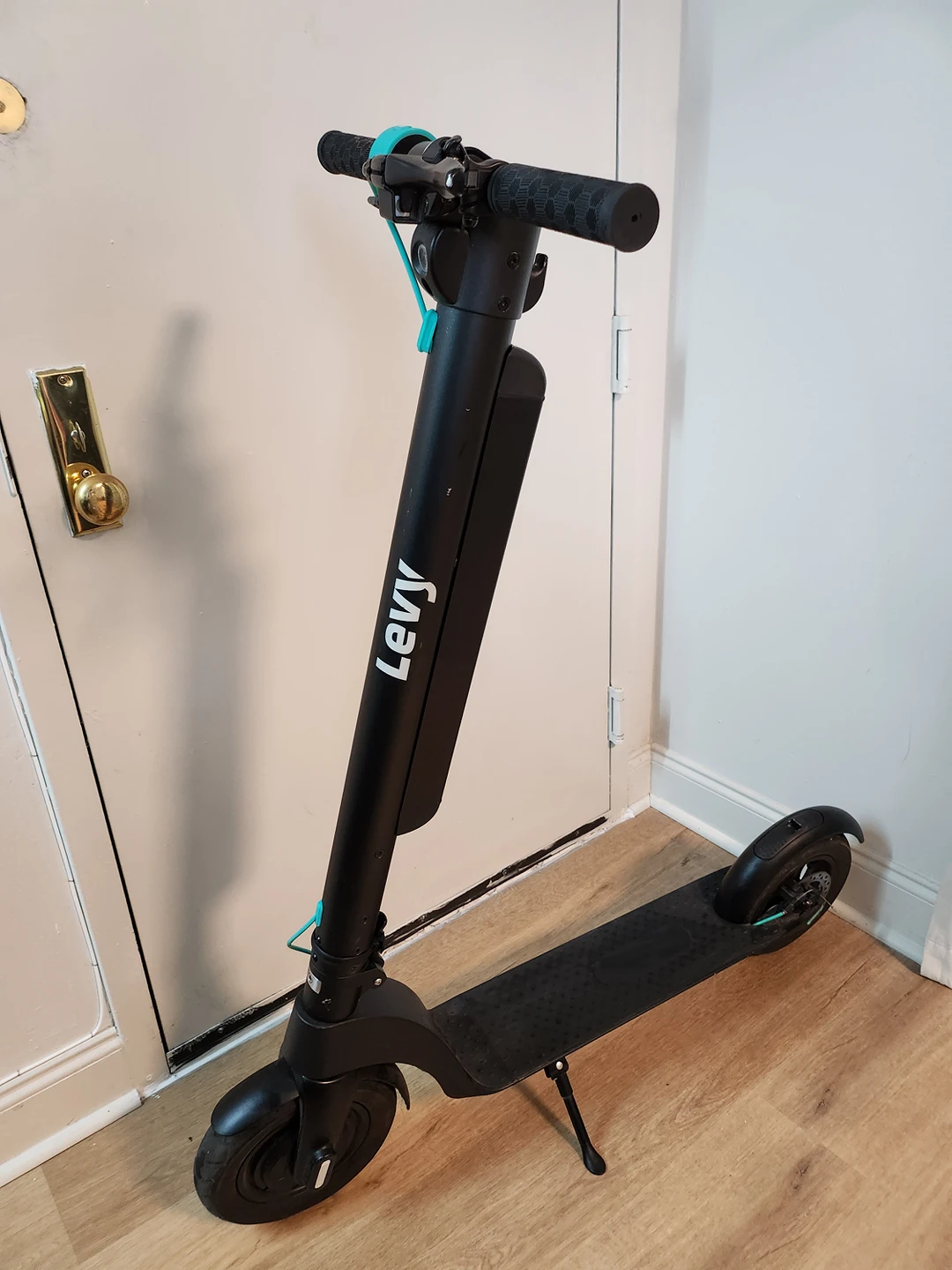 Levy Plus Electric Scooter