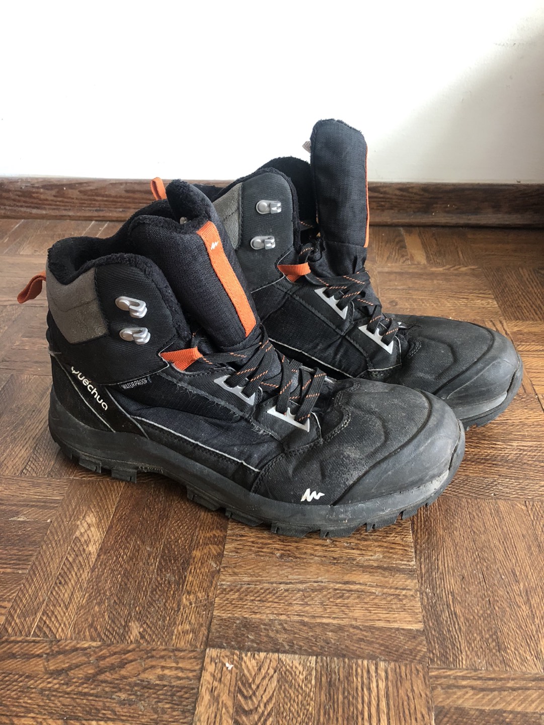 Men’s hiking shoes