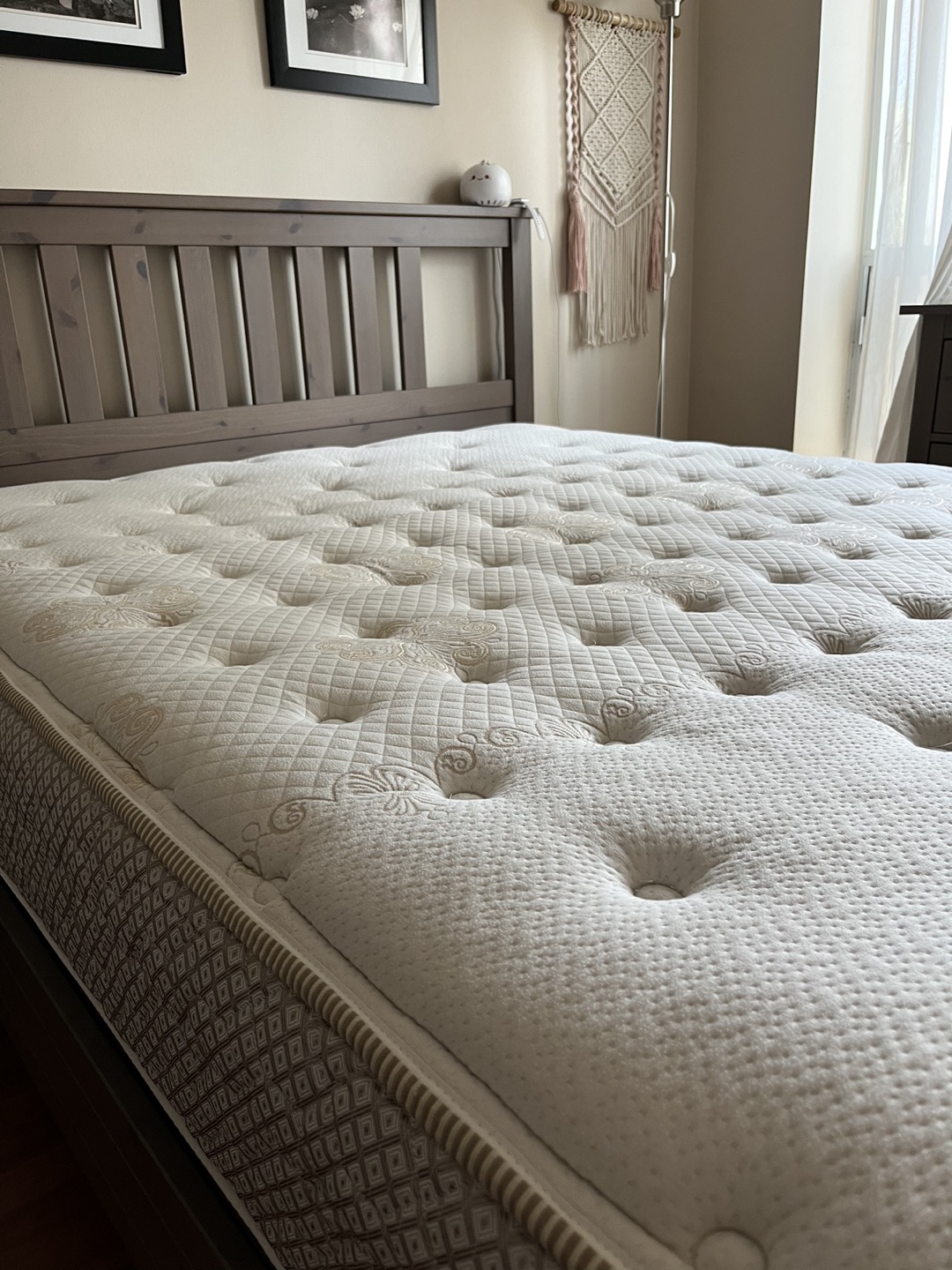 Moving Sale - SATURDAY PICK UP - Queen Mattress and Boxspring - photo 3