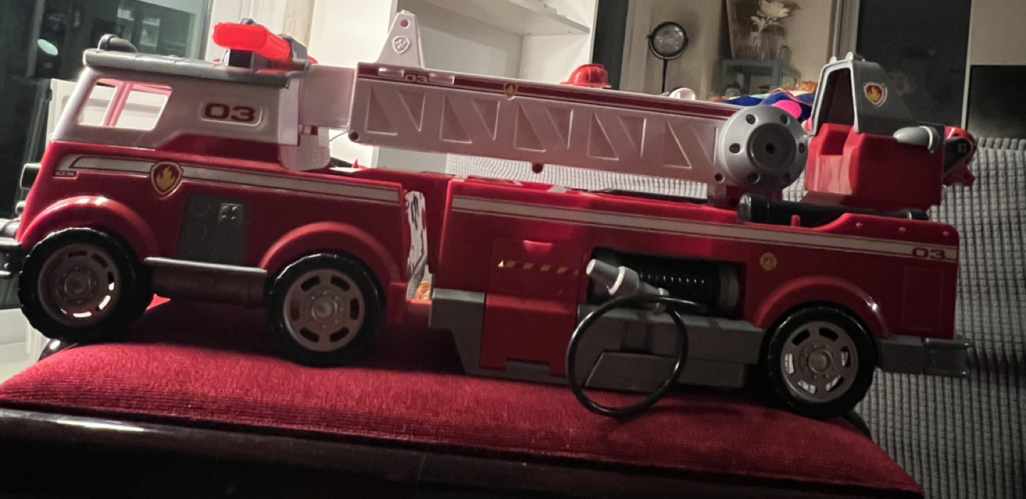 Paw Patrol fire rescue truck toy set image indicator(2)