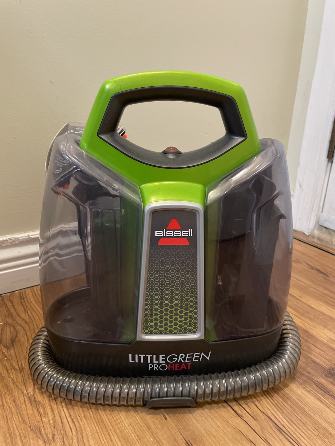 portable carpet cleaner machine