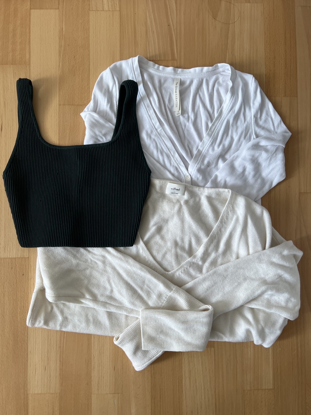 Aritzia S-L bundle