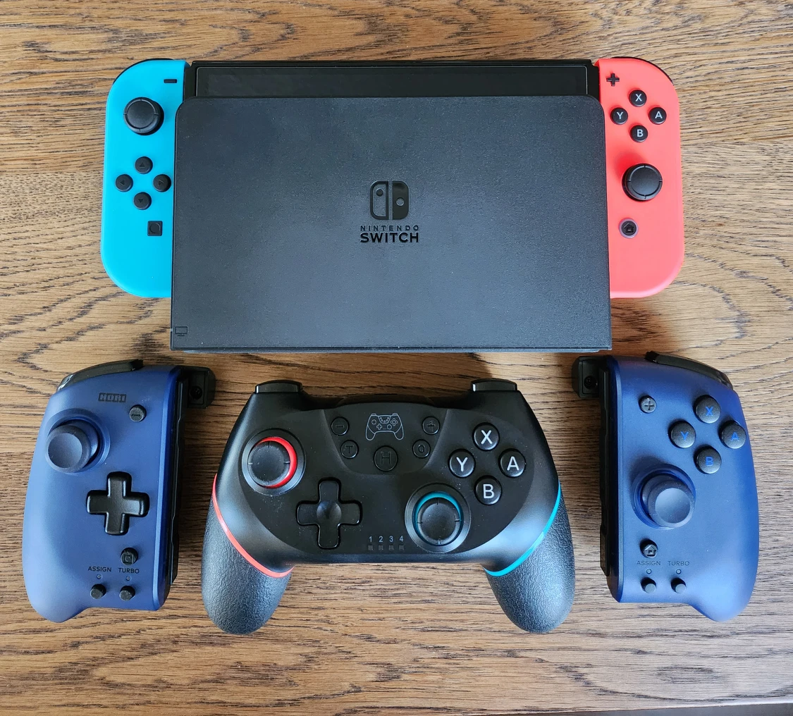 OLED Nintendo Switch + Accessories and box