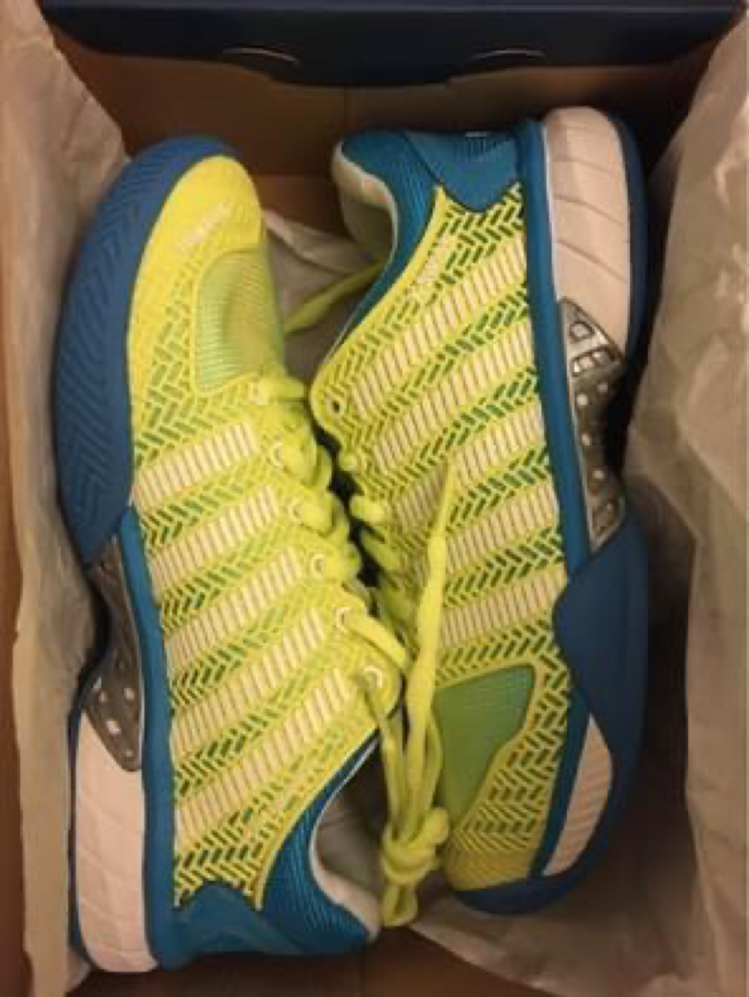 K-Swiss Hypercourt Ladies tennis shoes image indicator(3)