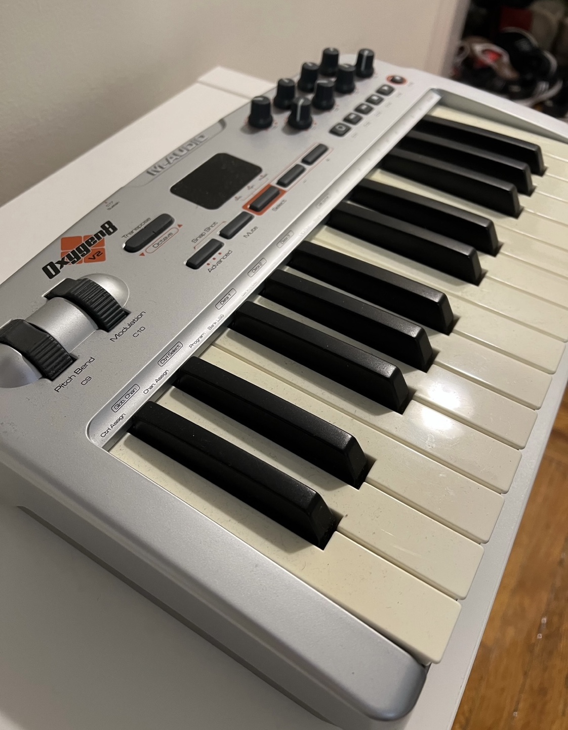 M-Audio Oxygen 8 V2 MIDI Keyboard Controller - photo 2