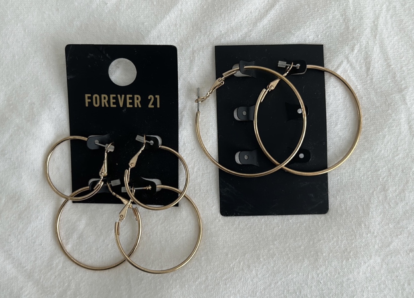 Forever 21 Hoop earrings thumbnail