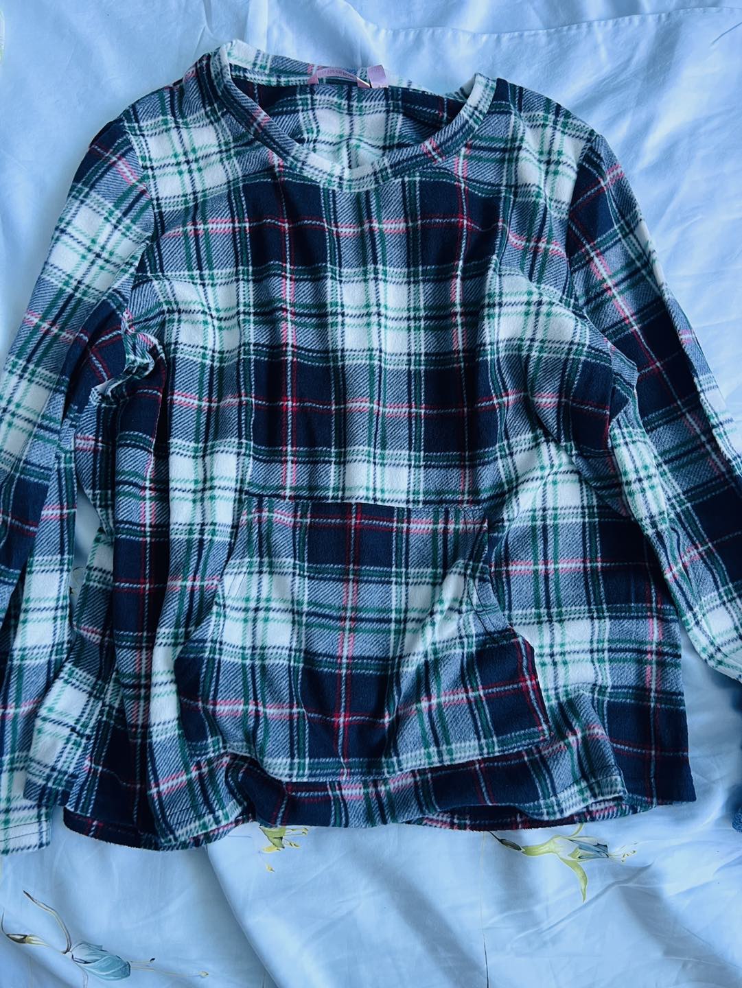 Set of comfy sleeping sweater n pants