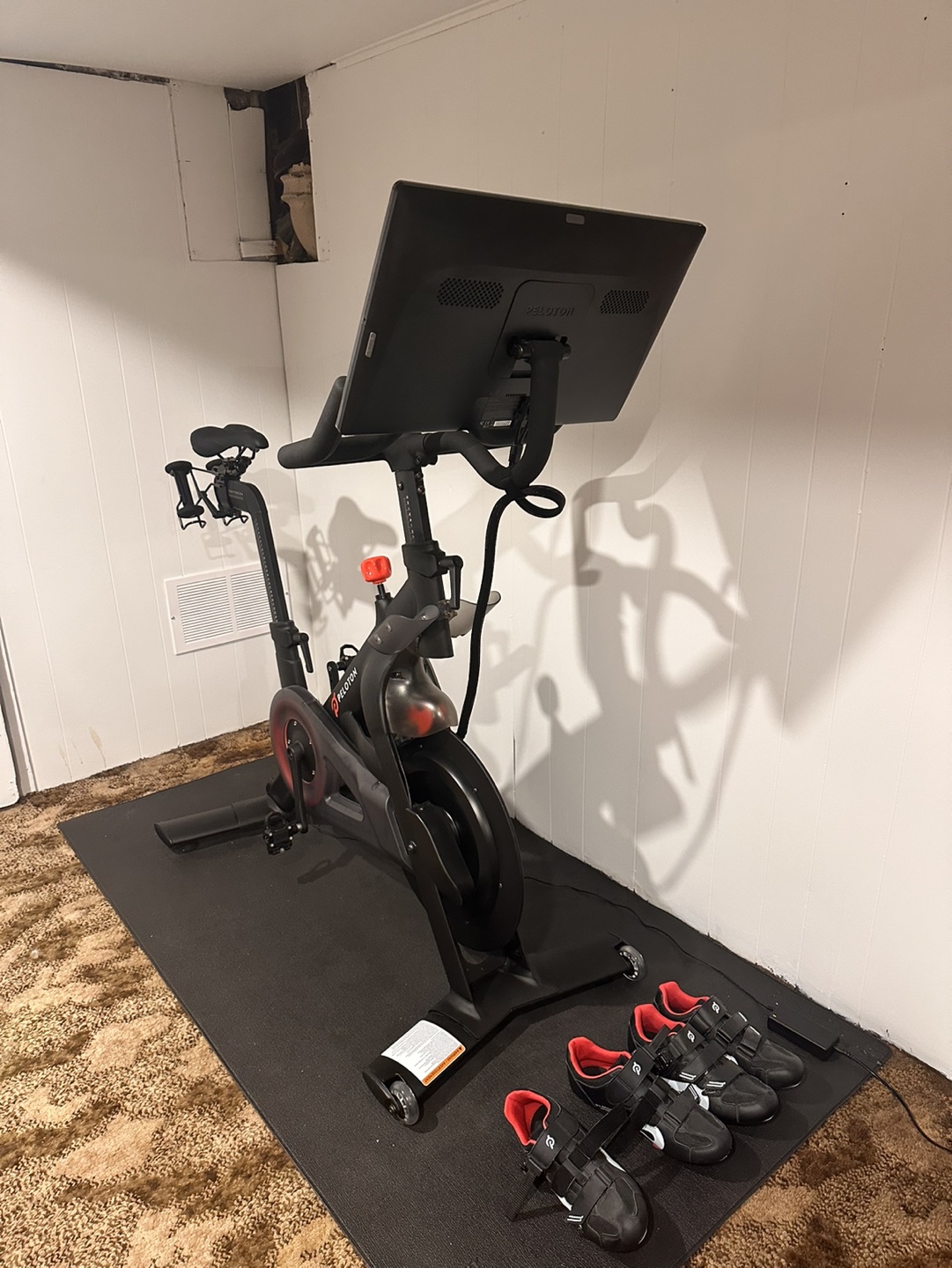 Peloton Bike - Mint Condition! - photo 2