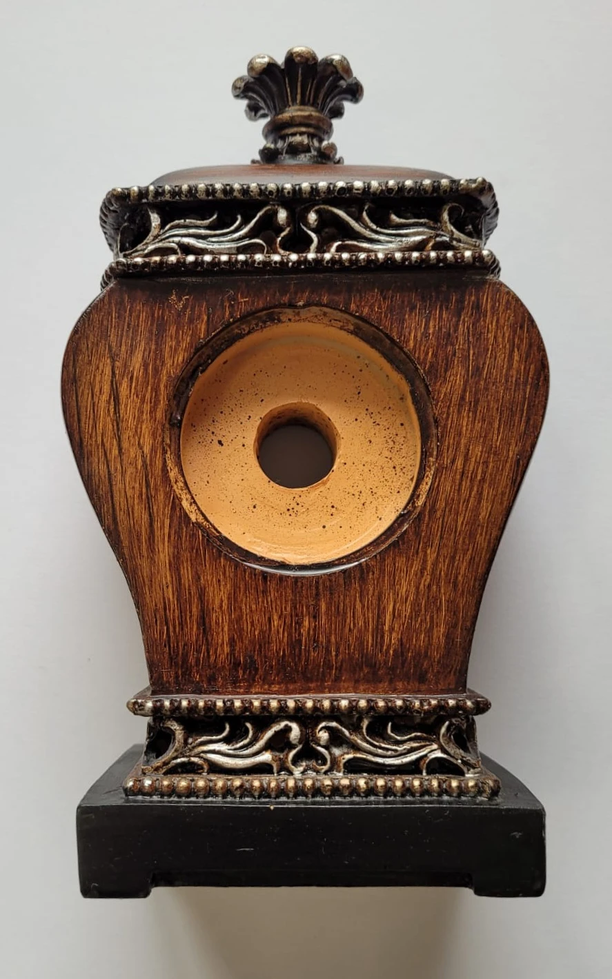 Cute clock incased in a wooden frame image indicator(3)