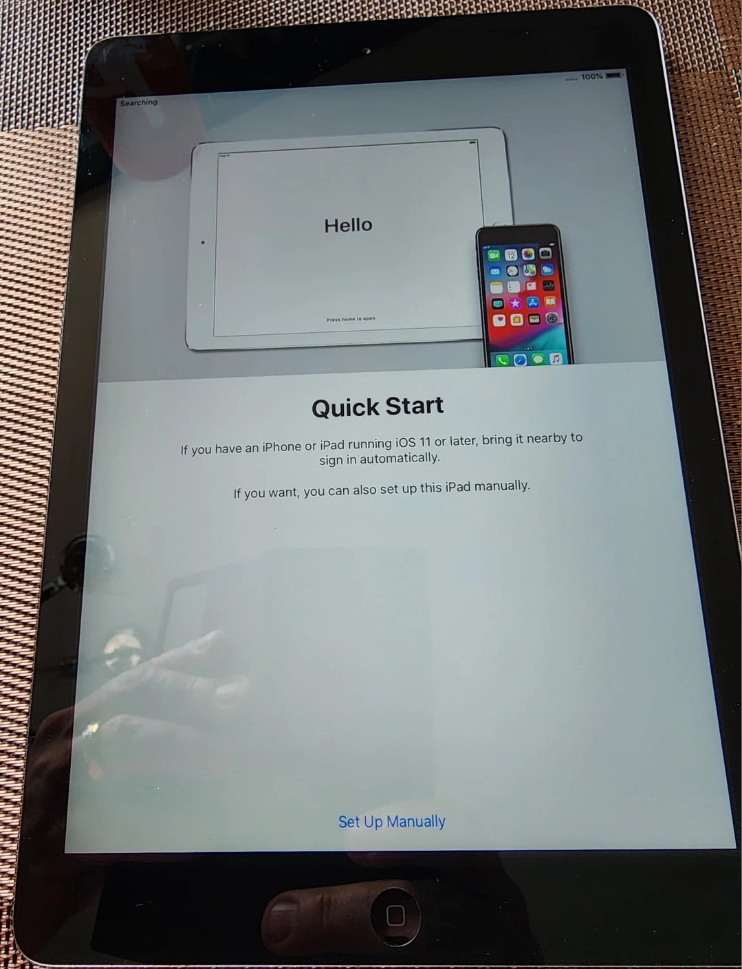 iPad Air A1475 + Cellular (Please read) - photo 2
