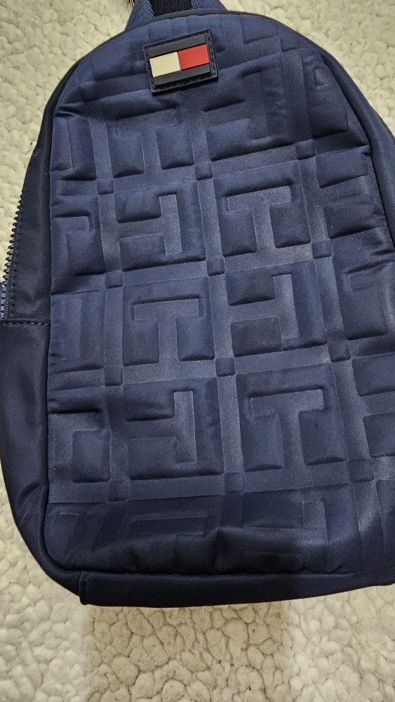 tommy Hilfiger sling bag