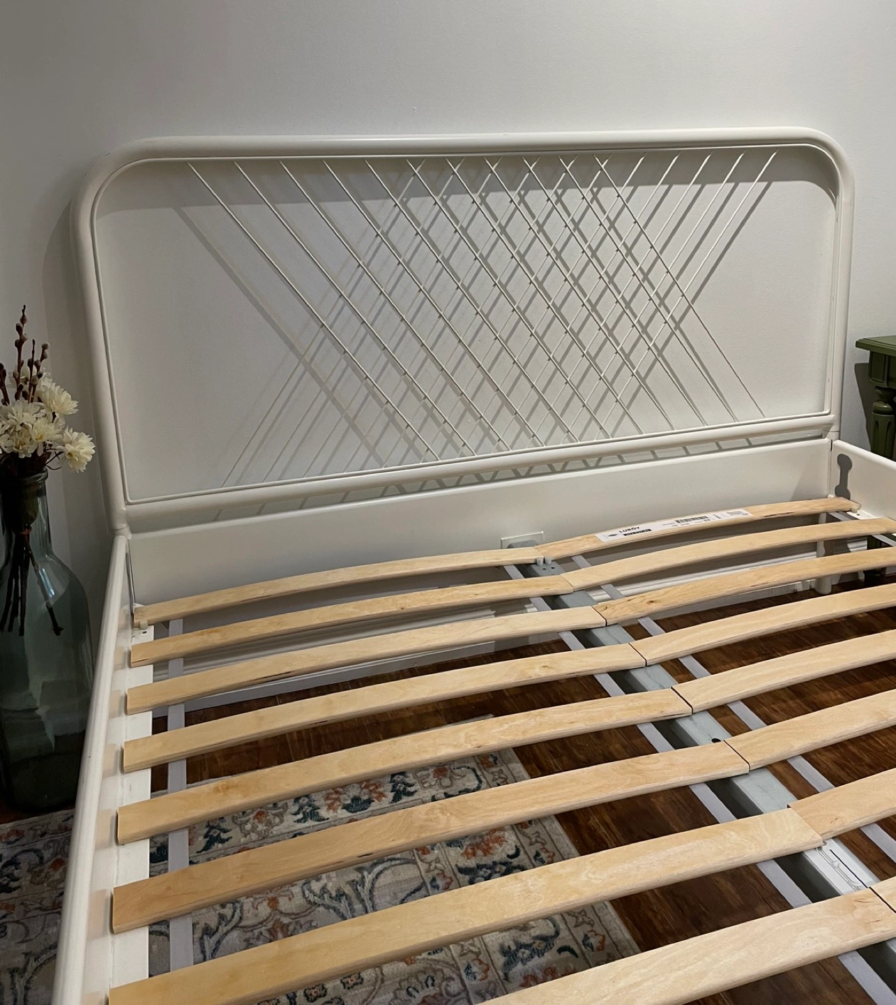 IKEA NESTTUN Bed frame white (double/full) Karrot