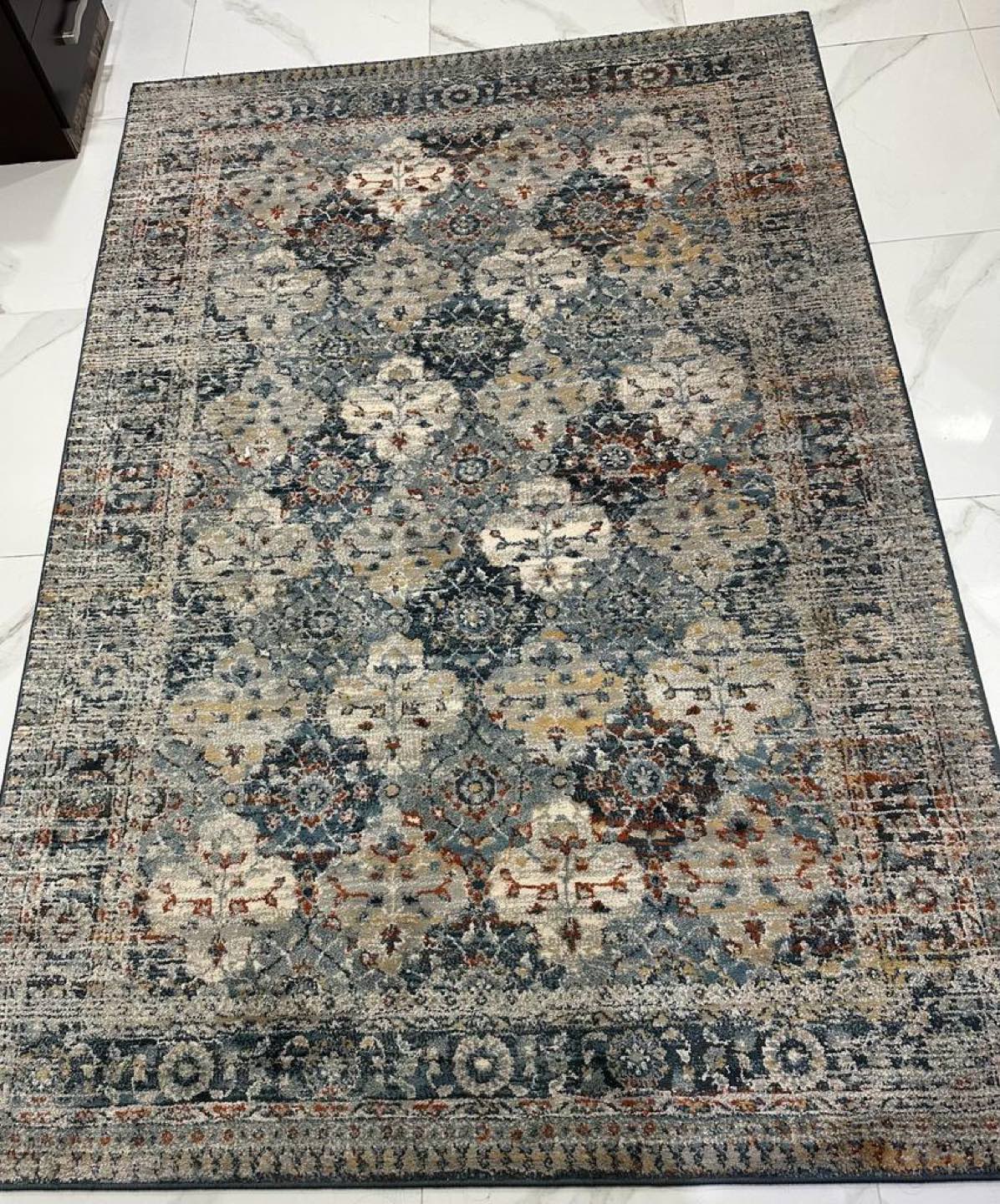Living area or Room rug - photo 2