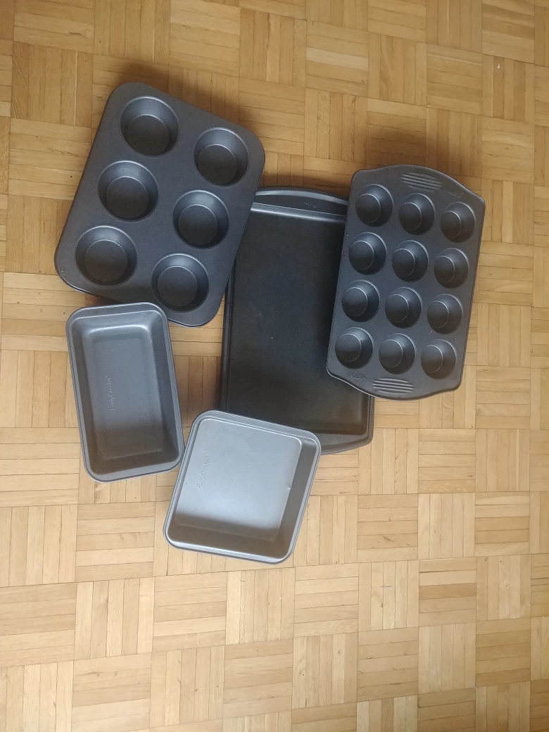 Baking tin Muffin tin Cupcake tin