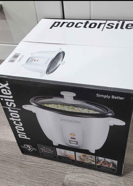 Rice cooker (Brand new) 10 cups Rice cooker and steamer