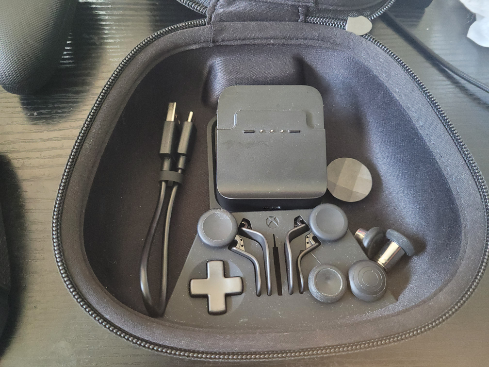 Xbox elite series 2 controller - photo 2