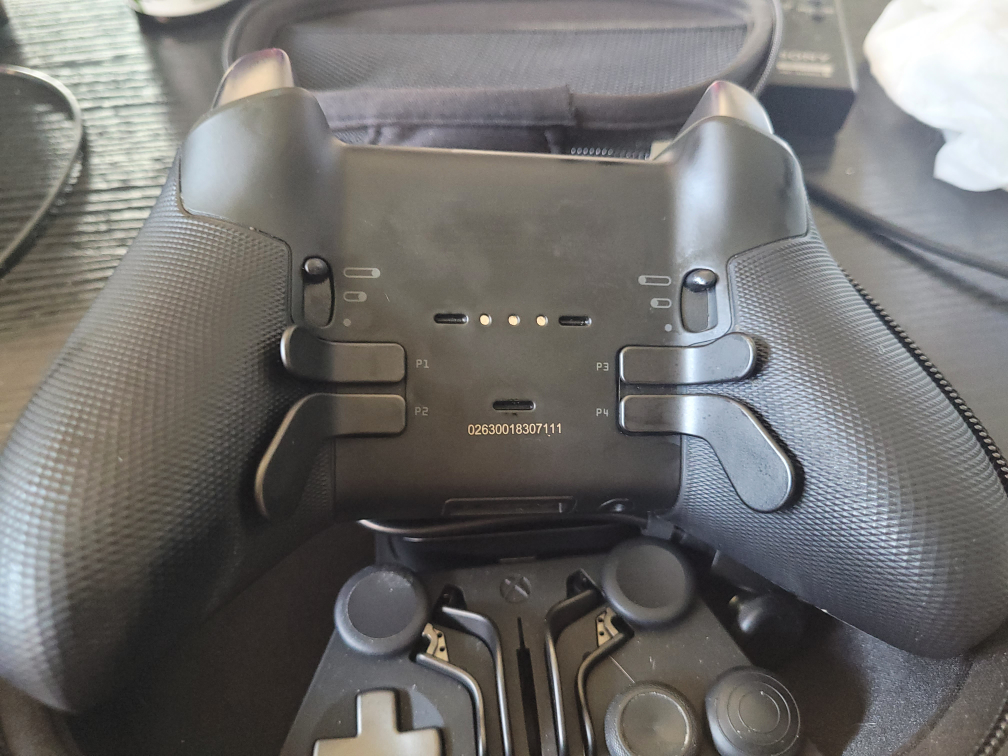 Xbox elite series 2 controller - photo 3