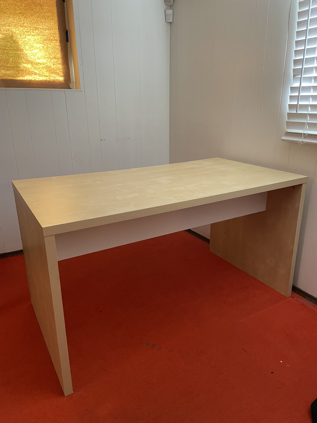 IKEA Malm desk - photo 3