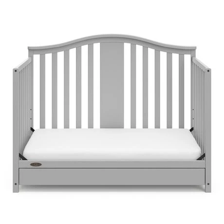 Graco Solano 4 in 1 Convertible Crib with Drawer. - photo 2