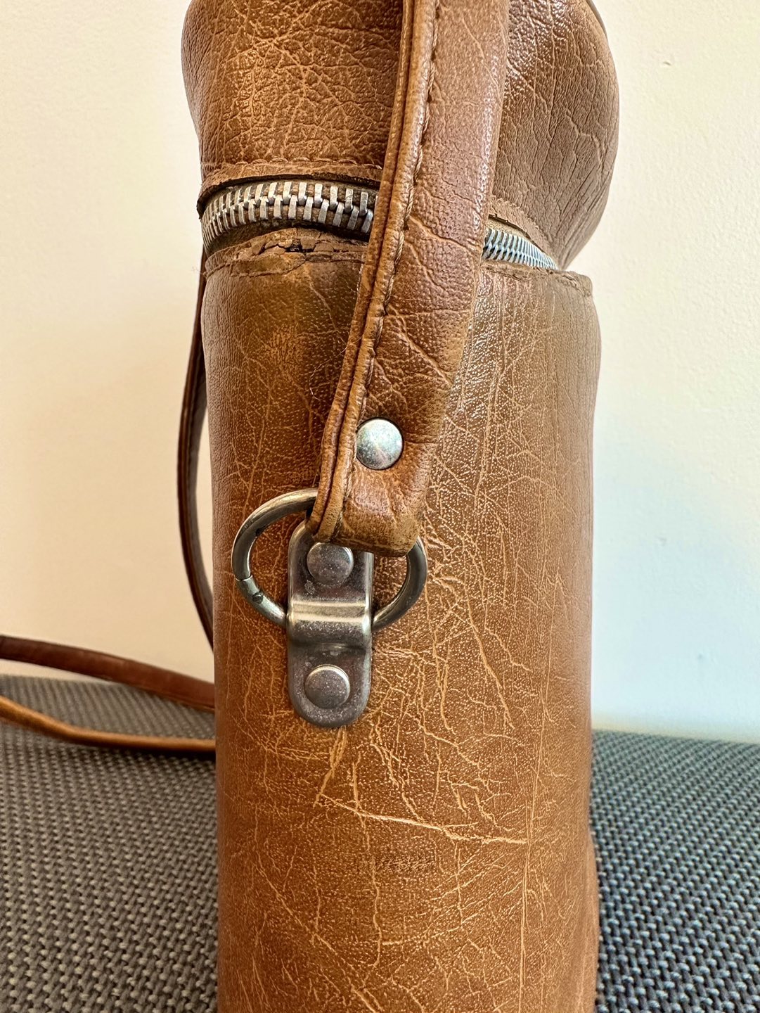 Vintage Hard Shell Camera Bag - photo 4