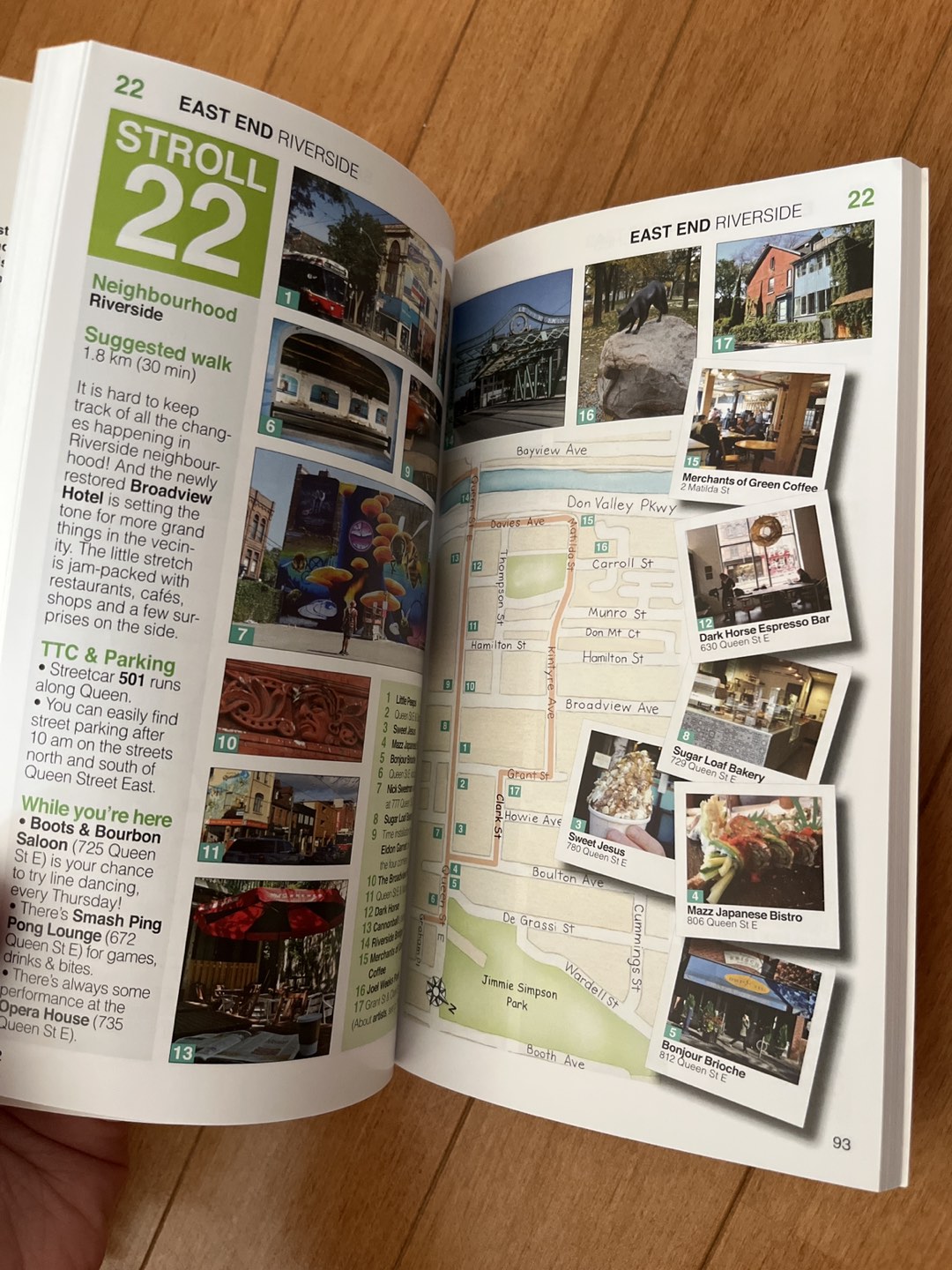 Book on street art in Toronto with maps and and guides - photo 5