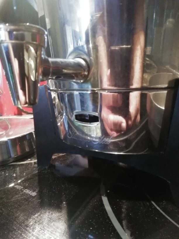 30 cup Westbend stainless steel commercial coffee urn - photo 2