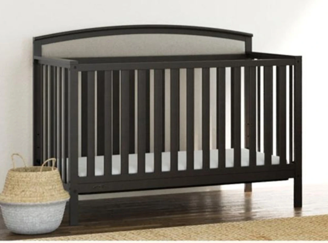 Graco convertible crib