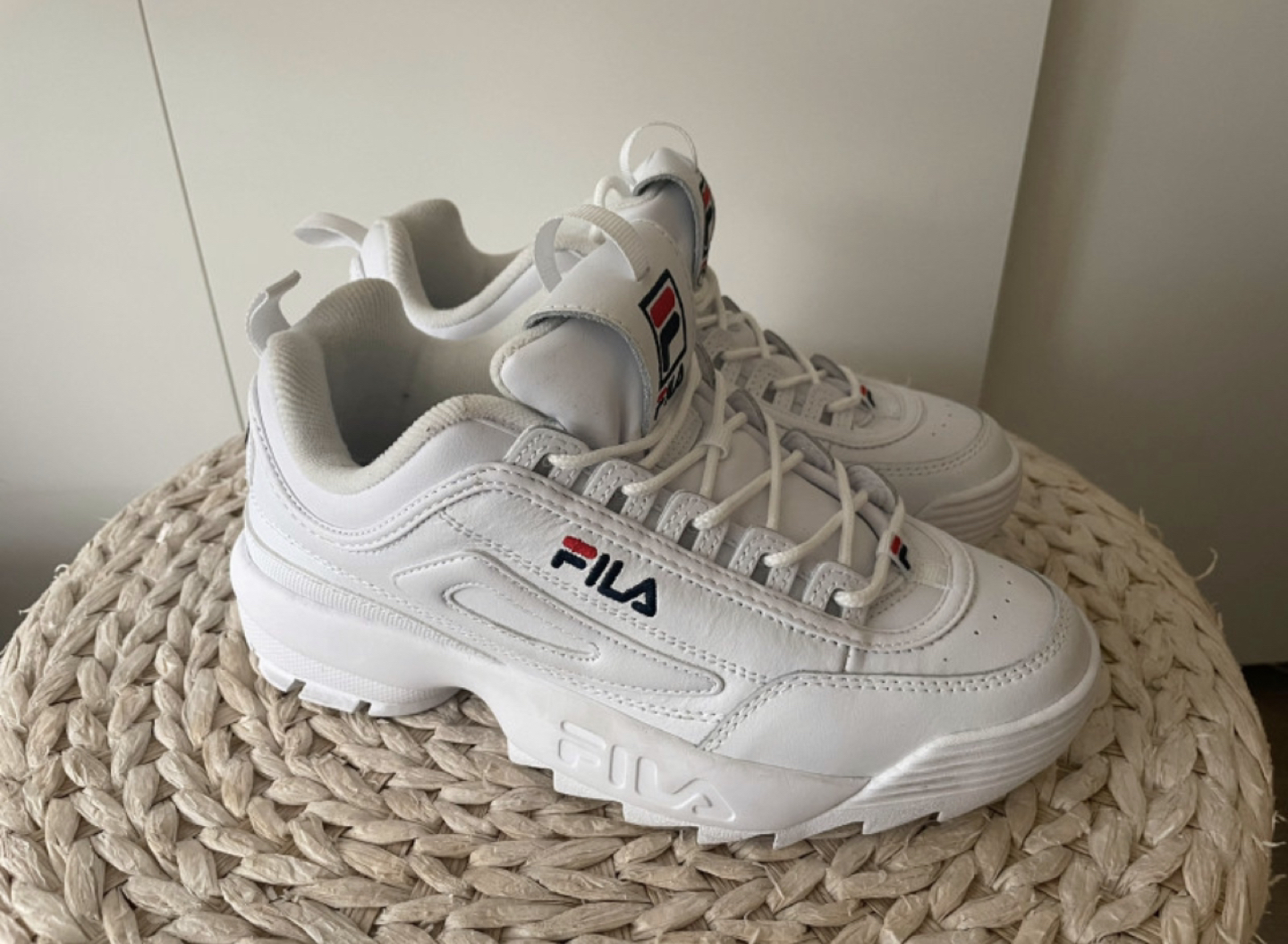 Fila Women’s Disruptor 2 Premium (Size 8.5 US) OBO image indicator(2)