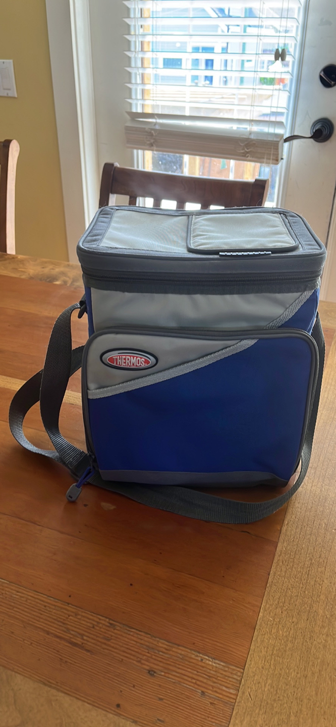 Picnic cooler-Thermos brand thumbnail