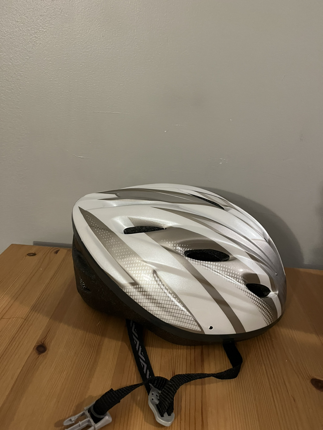Bike helmet thumbnail