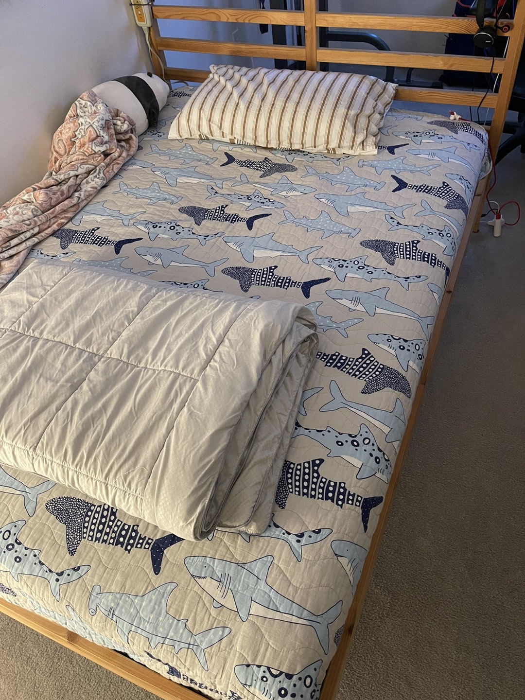 Double bed frame