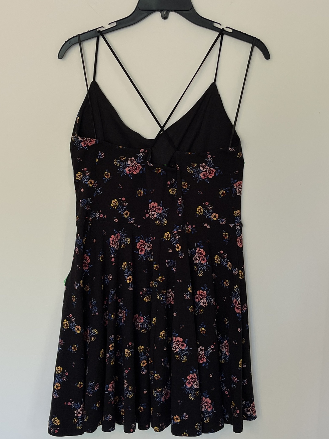 Women’s Black Floral Patterned Dress size Large - photo 2