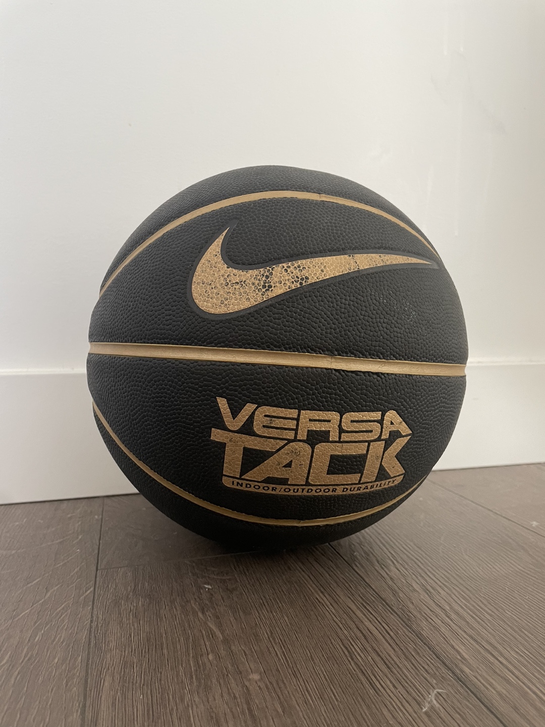 Nike Versa Tack Basketball
