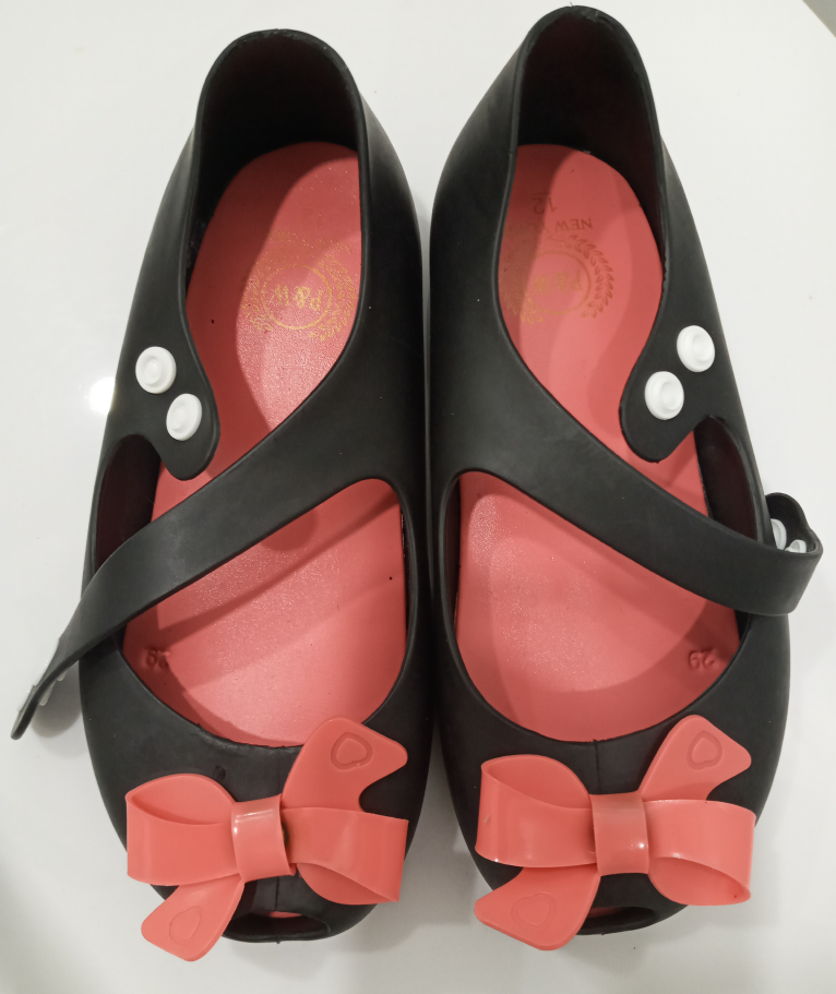 brand new girl's sandals - photo 2