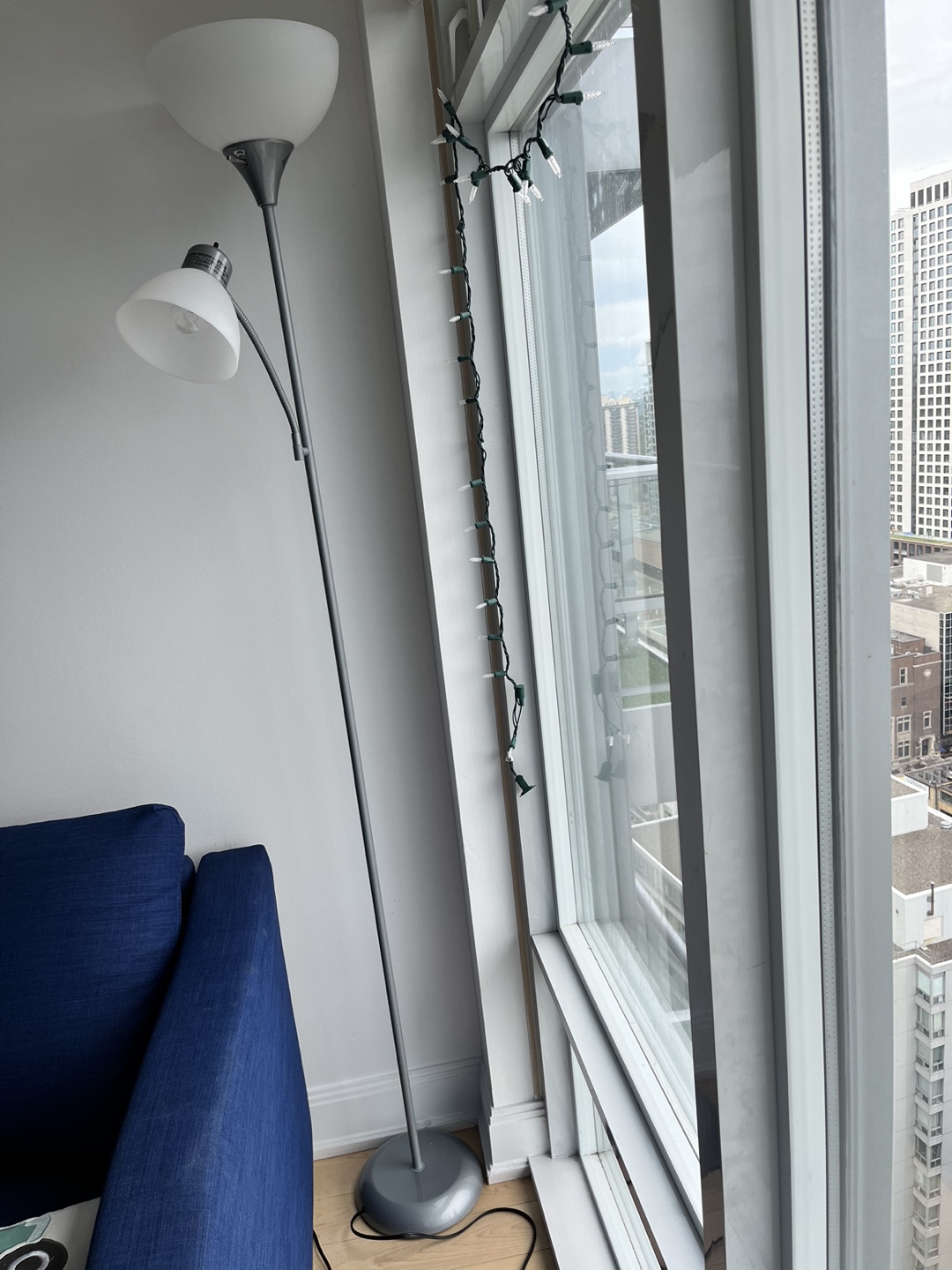 Floor lamp