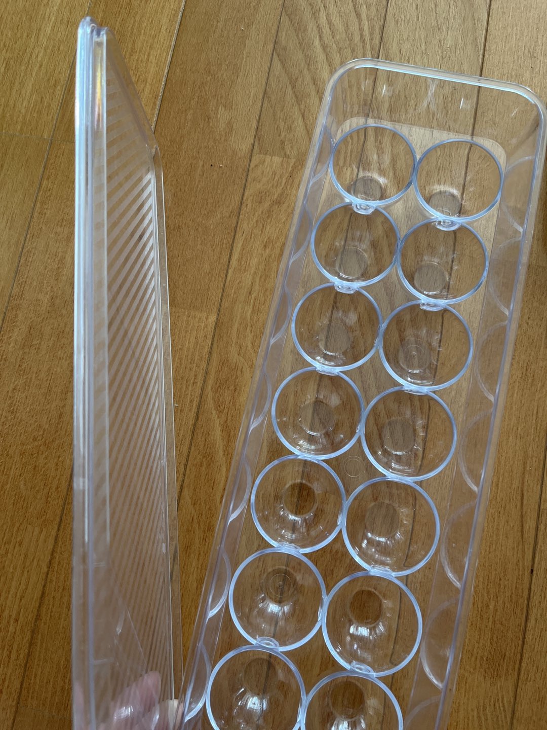 Egg holder storage thumbnail