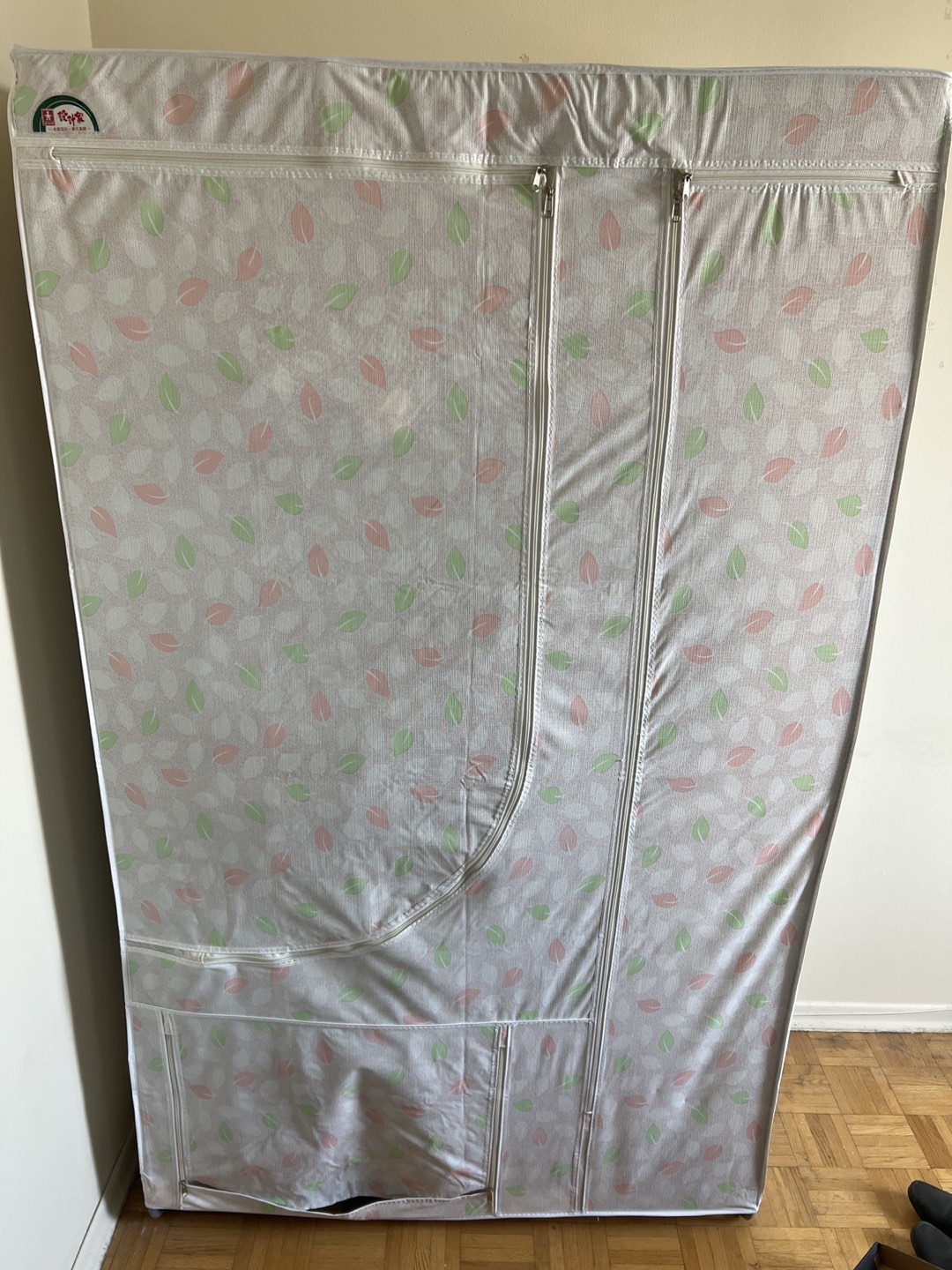 Closet organiser. Hangers free