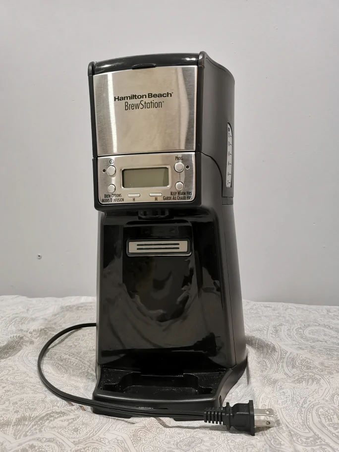 New Hamilton Beach BrewStation 12 Cup Dispensing Coffee Maker