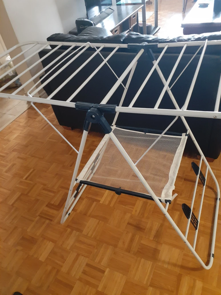 Sturdy Clothes Drying Rack - photo 2