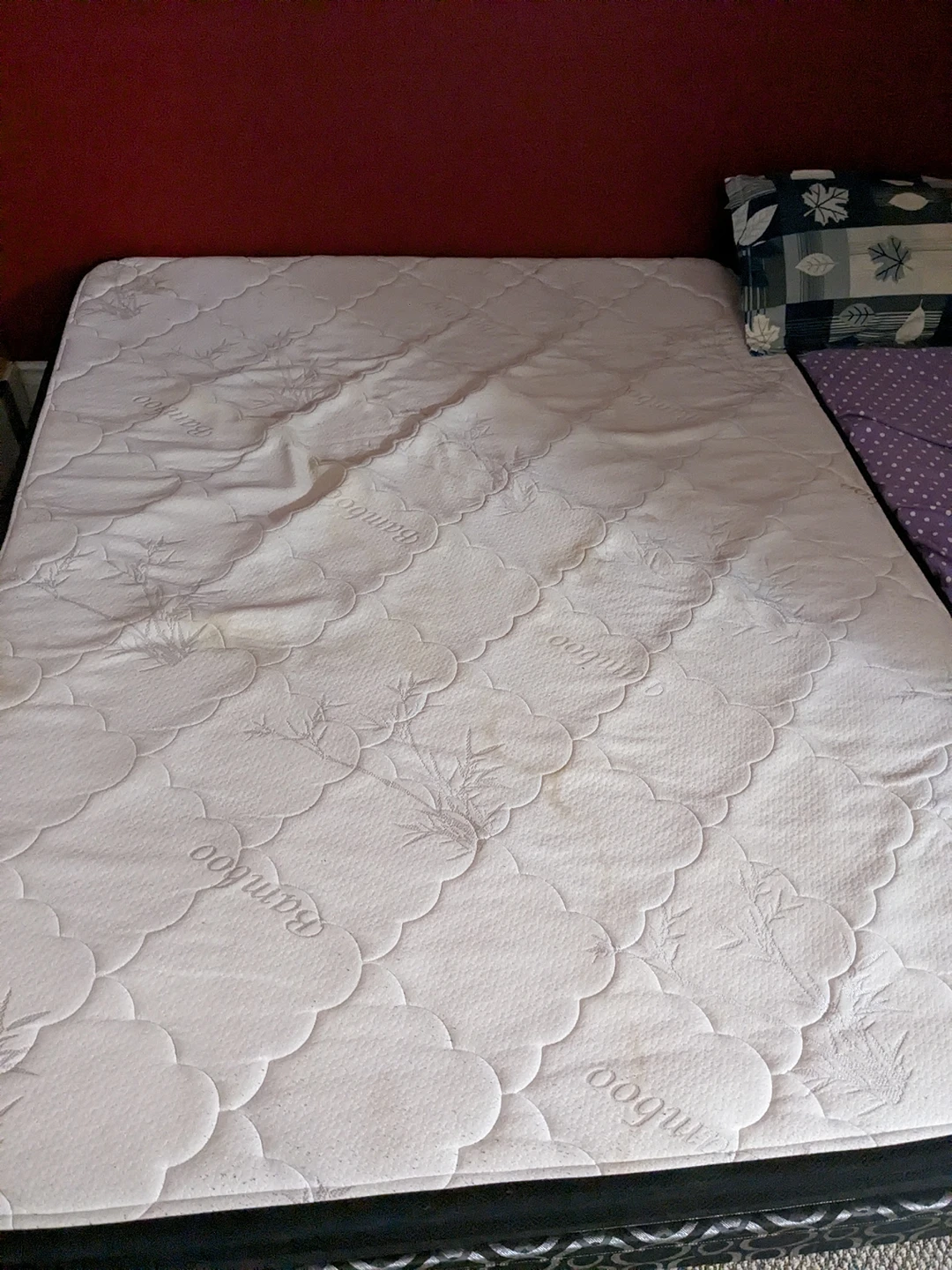 Queen Mattress with queen bed box - photo 3